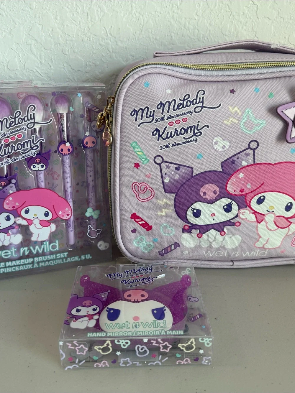 New womens wet n wild My Melody & Kuromi Cosmetic bag, brush set, mirror, lip